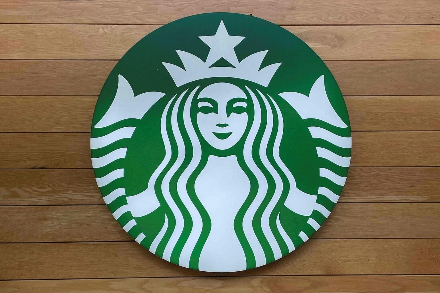アイスランドにスターバックスカフェをオープン - mbl.is