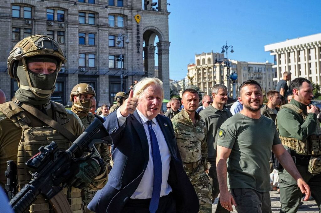 良いニュースと悪いニュース：ボリス・ジョンソン首相は西側諸国に対し、ウクライナが長距離ミサイルでロシア領土を攻撃することを許可するよう要請。一方、ドイツはウクライナへの新たな軍事援助を停止。