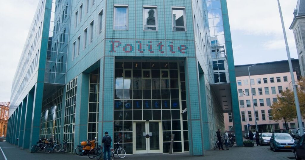 ロッテルダム警察チームリーダー、いじめ、差別、飲酒を巡る暴動で辞任