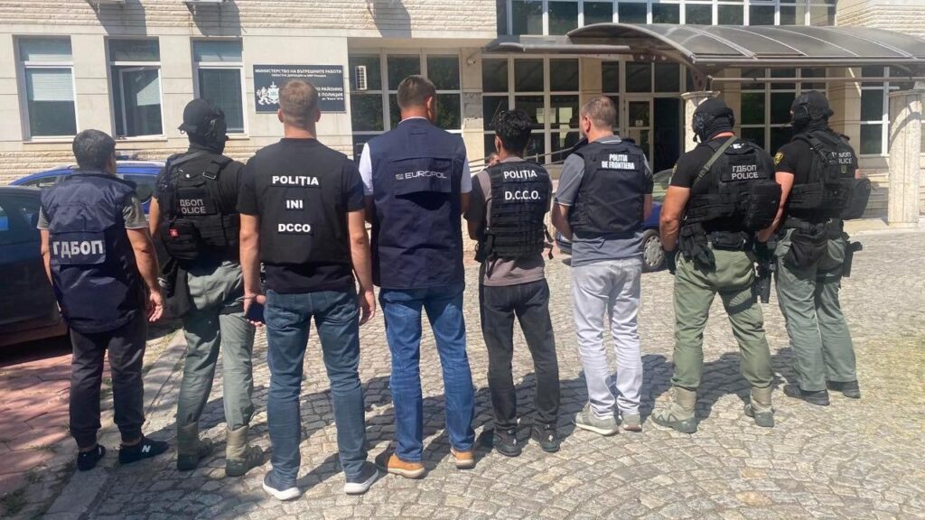 ブルガリアで移民密輸組織を率いる高価値ターゲット4人が逮捕