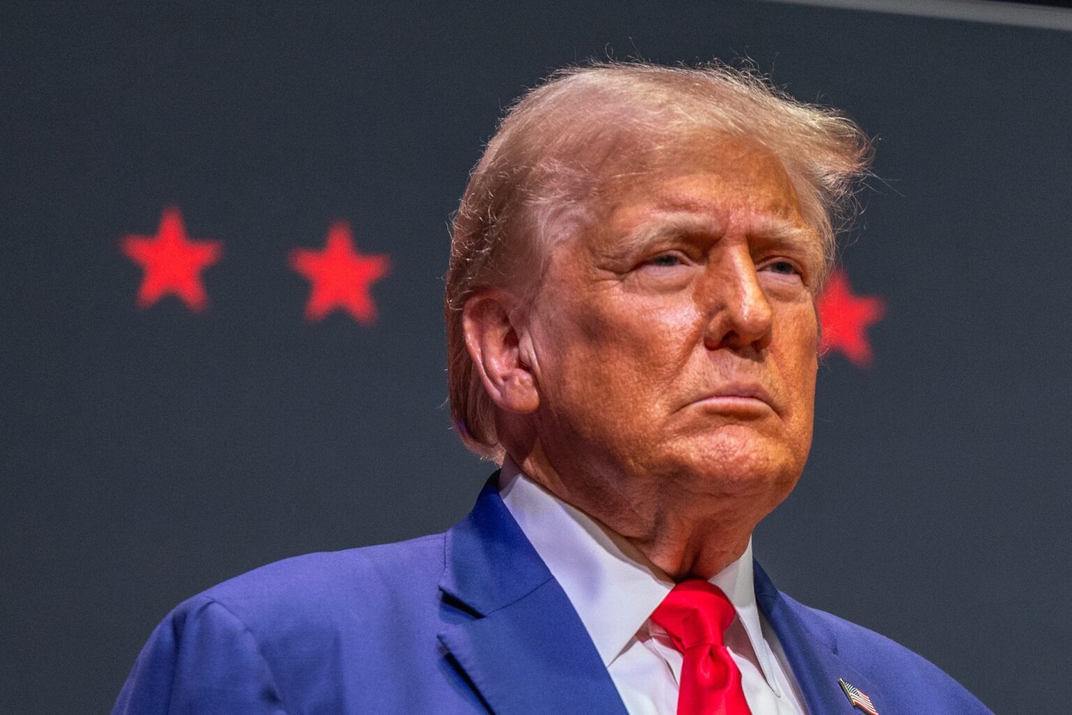ドナルド・トランプ、男性支持率でカマラ・ハリスをわずか1ポイントリード：世論調査