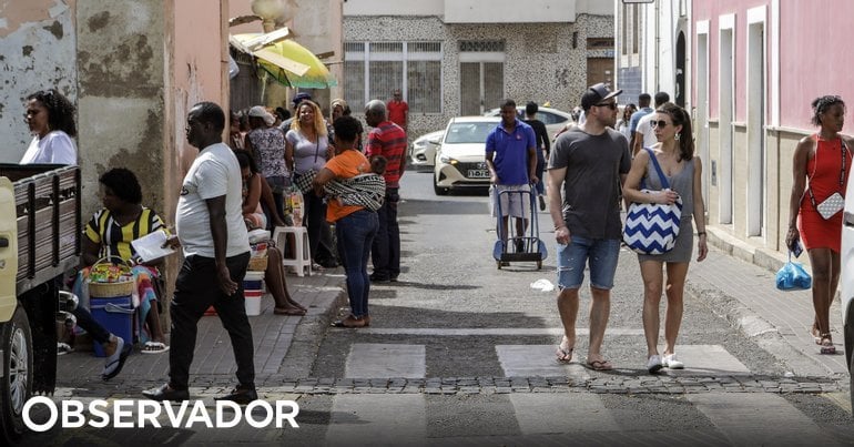 カーボベルデのビジネスマンは、若者、特にポルトガルへの出国を理由に、すでに労働力の輸入を検討している。