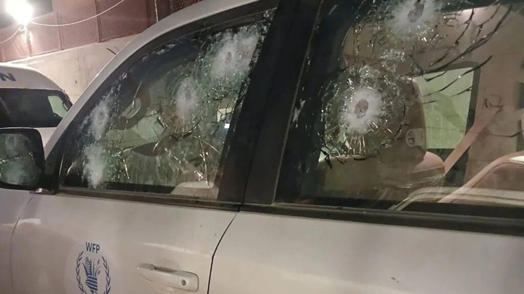 世界食糧計画、ガザでの職員の移動を停止　支援用車両への銃撃受け