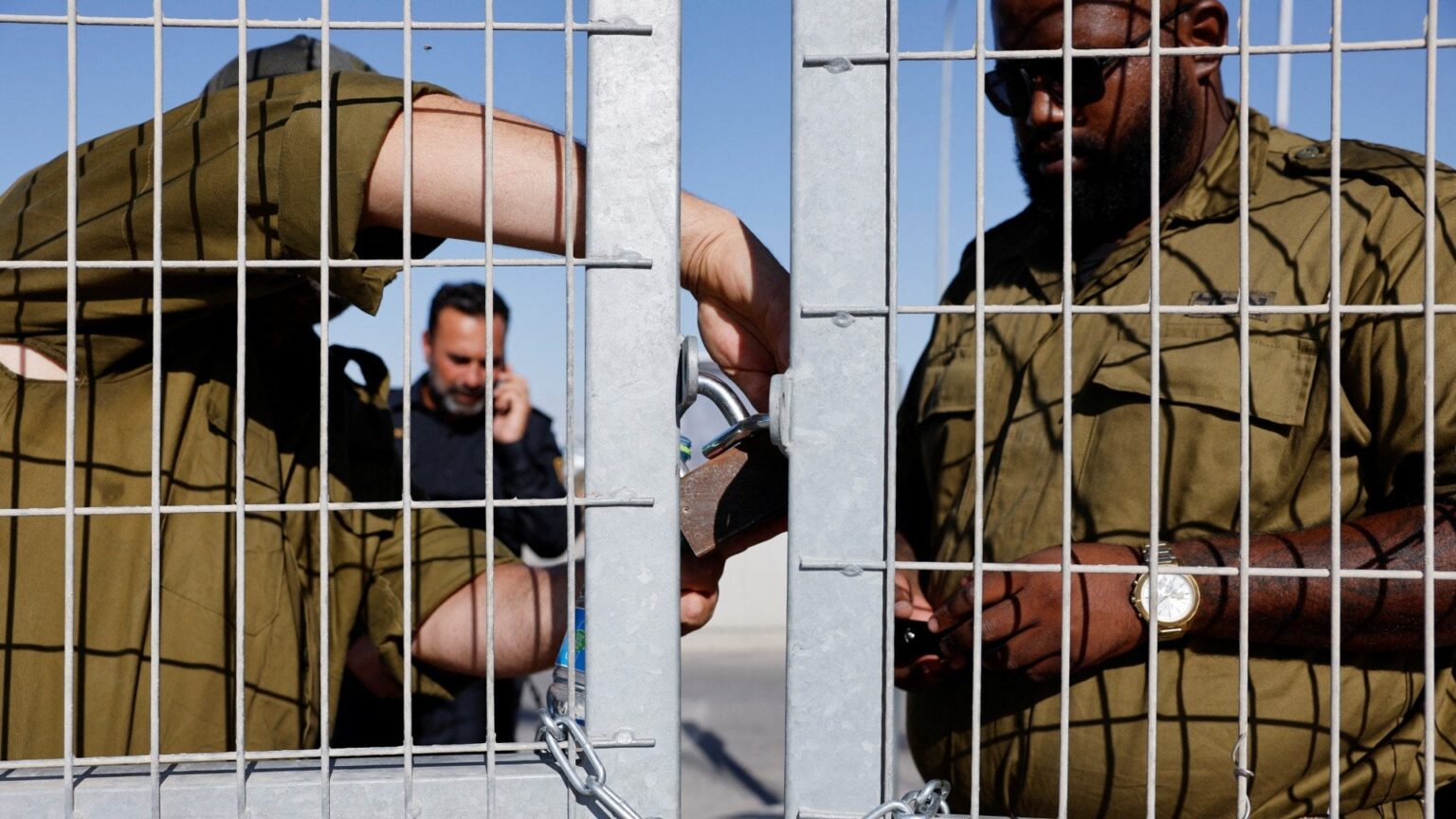 イスラエルメディア、兵士がパレスチナ人被拘禁者を強姦したとされるビデオを公開