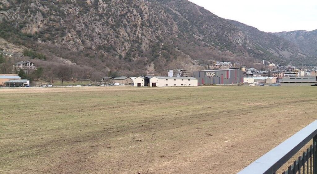 この共有地には、多機能施設やボルダ・マテウの土地に関するニュースはありません。