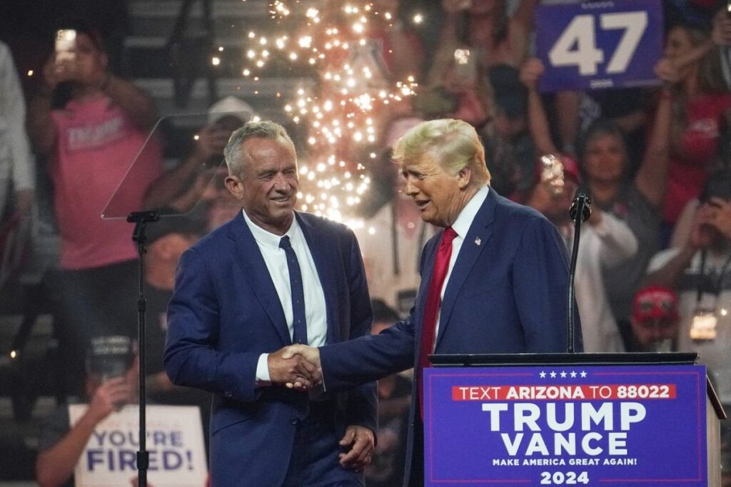 無所属ケネディ氏、撤退表明 トランプ氏を支持―米大統領選、一騎打ちに：時事ドットコム