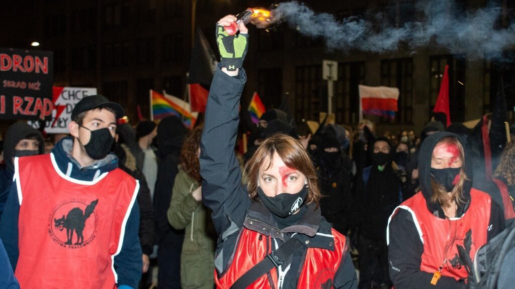 戦争中のポーランド：移民、労働、運動。労働者イニシアチブとのインタビュー