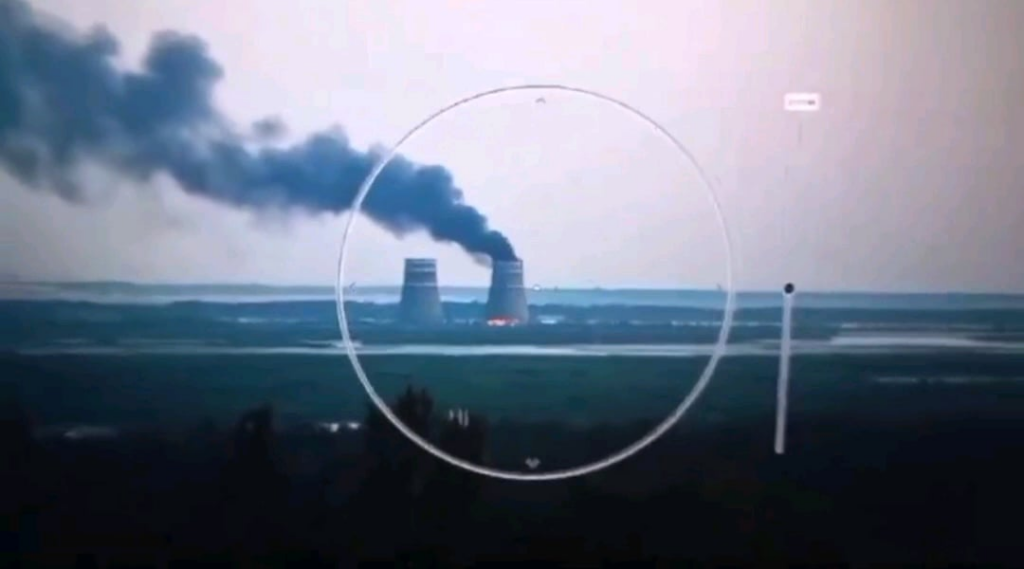 ザポリージャ原子力発電所でロシア人が車のタイヤに火をつけた
