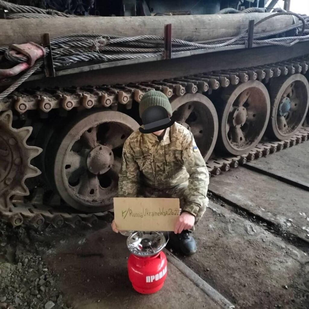 r/RussiaUkraineWar2022 のすべての投稿は、投稿者が承認されたユーザーでない限り、即座に削除されます。これらの措置は、過度な残虐行為や憎悪的なタイトルを含む投稿が増加したことを受けて実施されました。投稿後、確認できるようしばらくお待ちください。