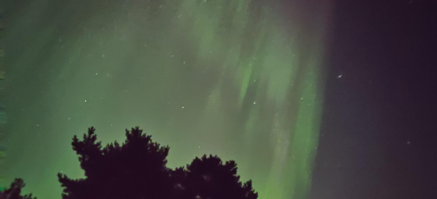 今夜もオーロラが出てくる