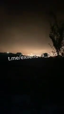 ロシアのリペツク飛行場に対するウクライナ軍の攻撃を映した最初の確認済みビデオの1つ。2024年8月9日今夜の映像
