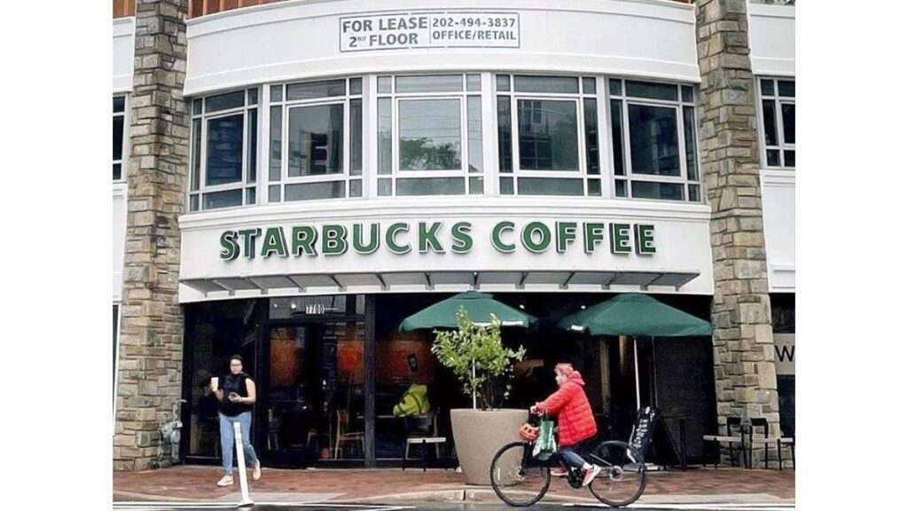 昨年３月に就任したばかり…スタバのＣＥＯが交代、業績低迷で同業他社の現役トップ招へい