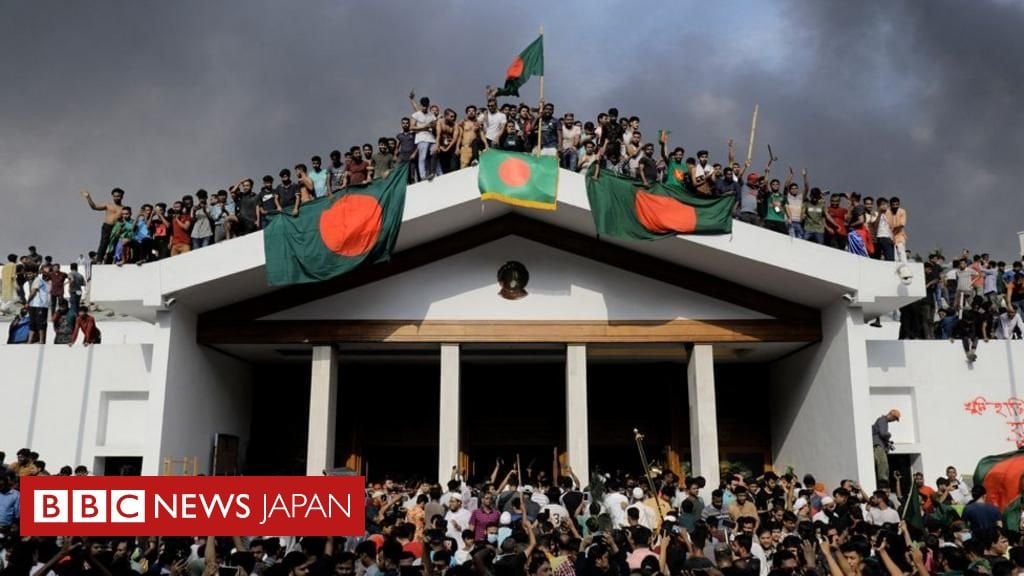 バングラデシュ、首相の辞任と国外脱出で歓喜広がる 混乱と政治的空白への懸念も