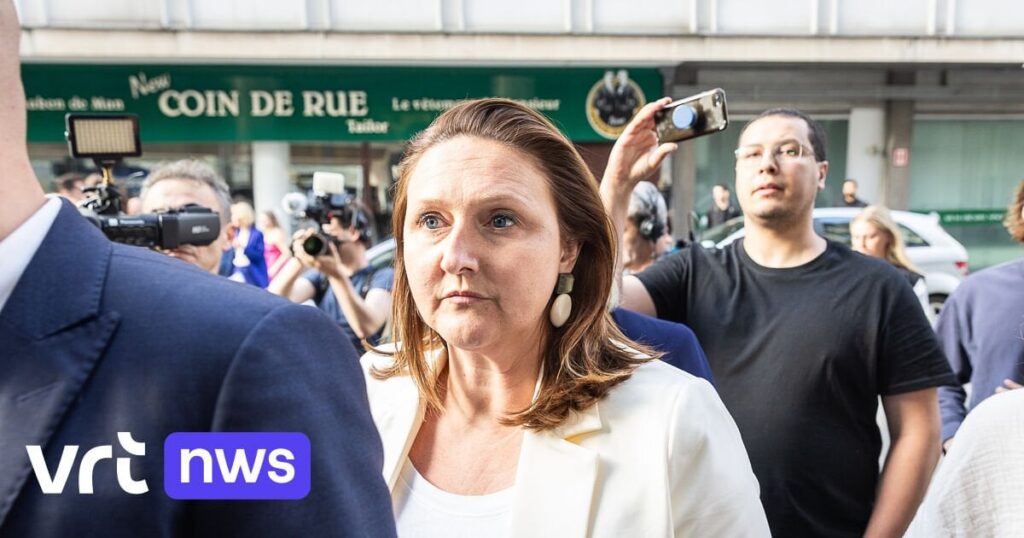 「近年のヴェストラートで最も恥知らずな行為の一つ」：グウェンドリン・ルッテンの選択を擁護する者はいない