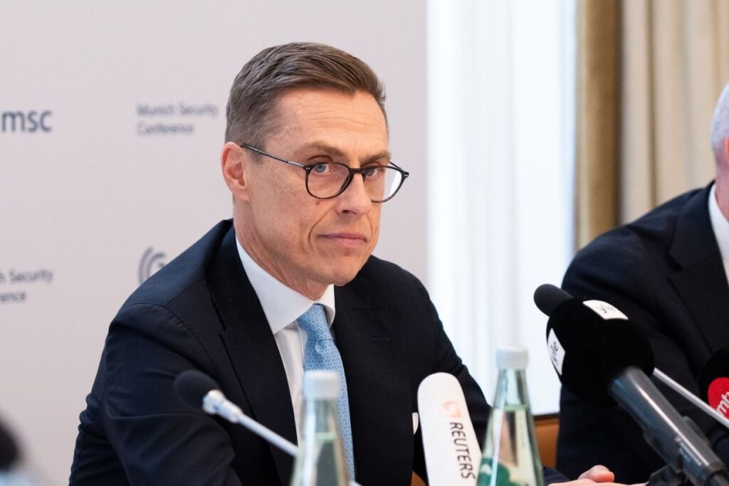 フィンランド大統領、ウクライナの自衛権を支持