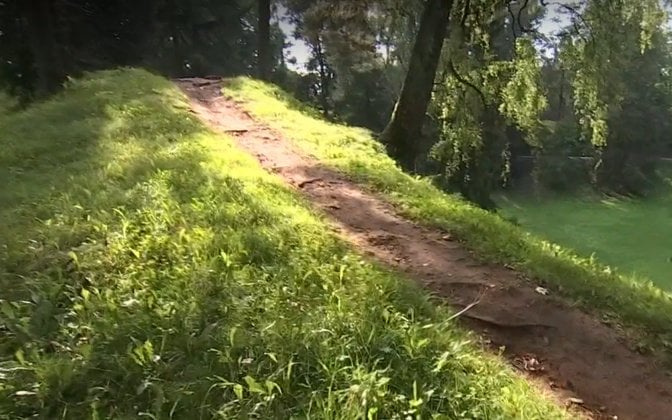 自転車に乗る人は自然を傷つける