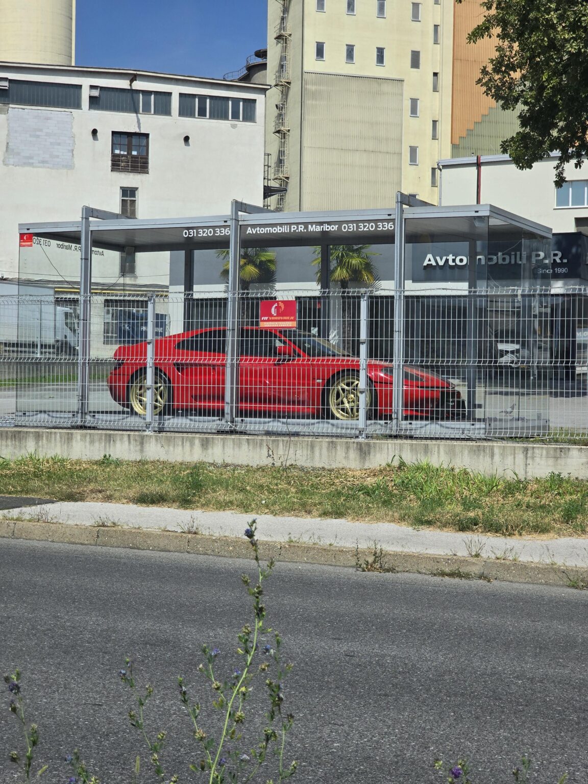 車の識別のお手伝い