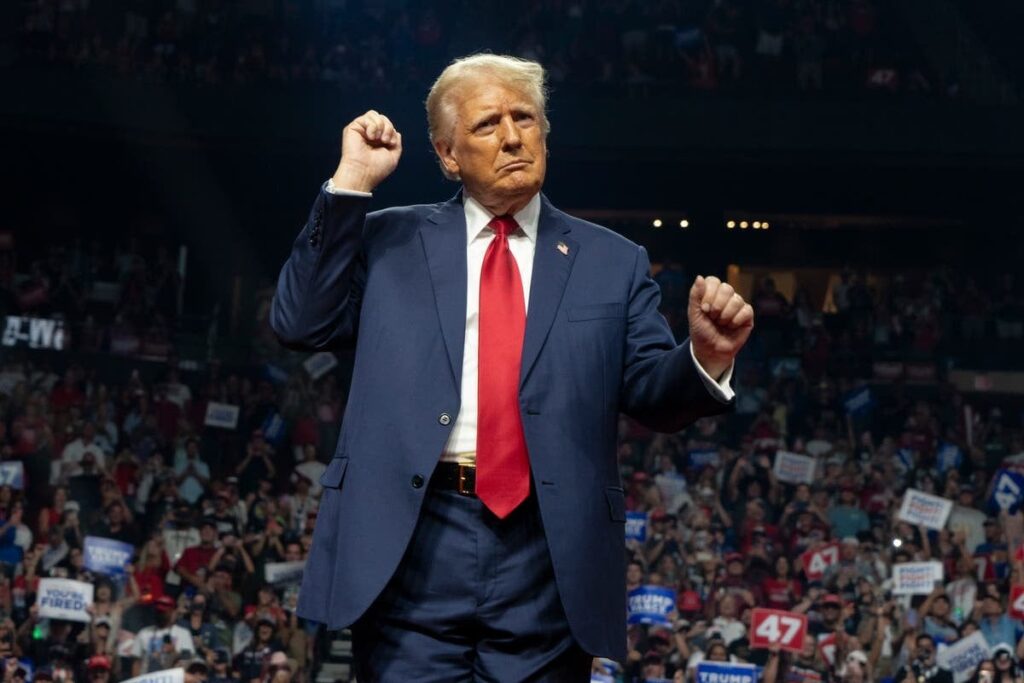 トランプ氏の補佐官らは必死にトランプ氏のゴルフと選挙への集中を阻止しようとしているが、評論家はトランプ氏は「魔力を失った」と述べている：報道