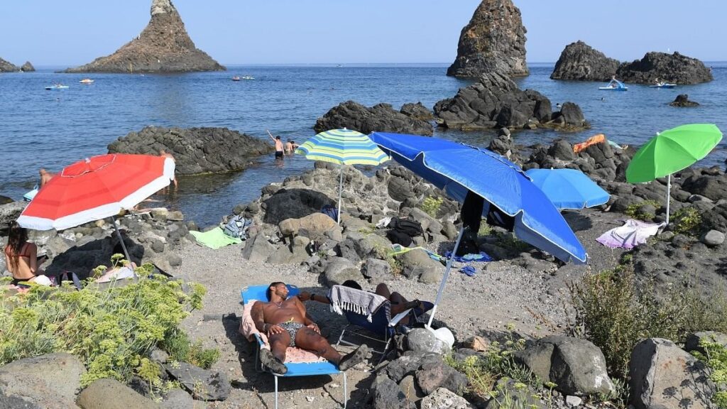 EU 加盟国のうち、国民が休暇を取るための経済的余裕を最も持っているのはどこですか? |ユーロニュース