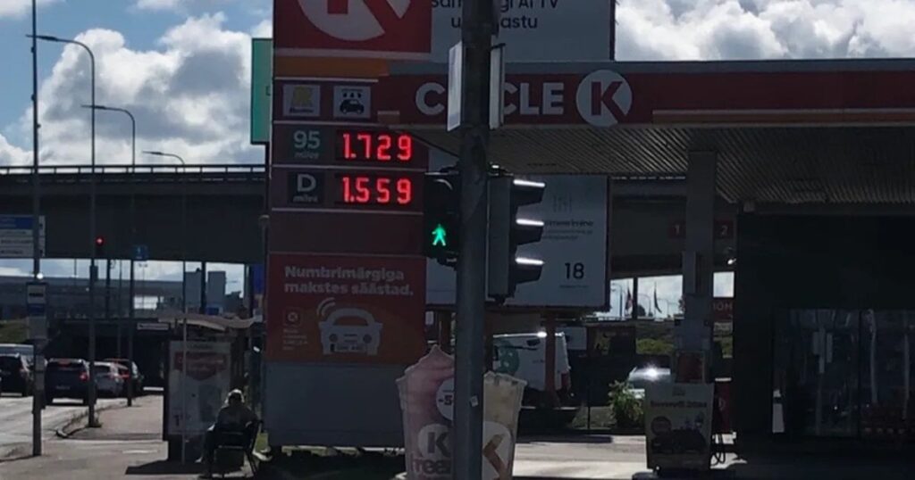 フィンランドのガソリン価格..