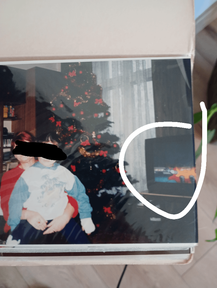 誰かこの写真の漫画を見つけてくれませんか/誰かこの写真の漫画を知っていますか