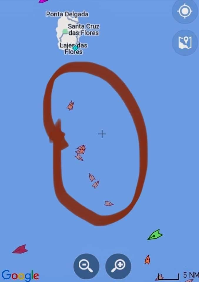 私たちの漁師に対するマグロの割り当てが閉鎖されたため、中国人が私たちのEEZで魚を捕りに来ます 🤡