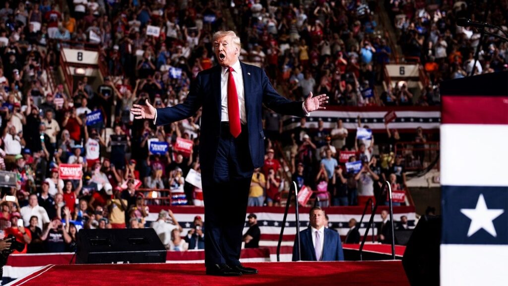 トランプ氏の同盟者はトランプ氏が自身の選挙運動を妨害していると懸念