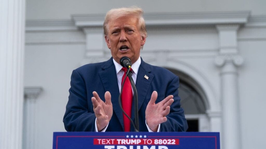 トランプ氏のベッドミンスターゴルフクラブ、1月6日の被告のために100万ドルの資金集めイベントを開催