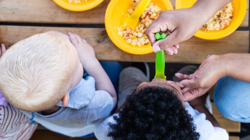 育児にはプラスの効果があり、子どもたちは忙しくなくなり、憂鬱になることも少なくなります