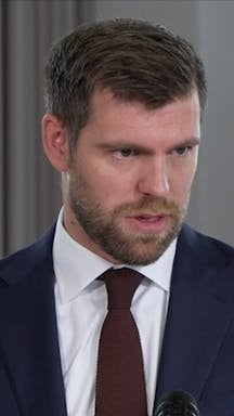 大臣 [Morten Dahlin] 何度も同じことを聞かれる