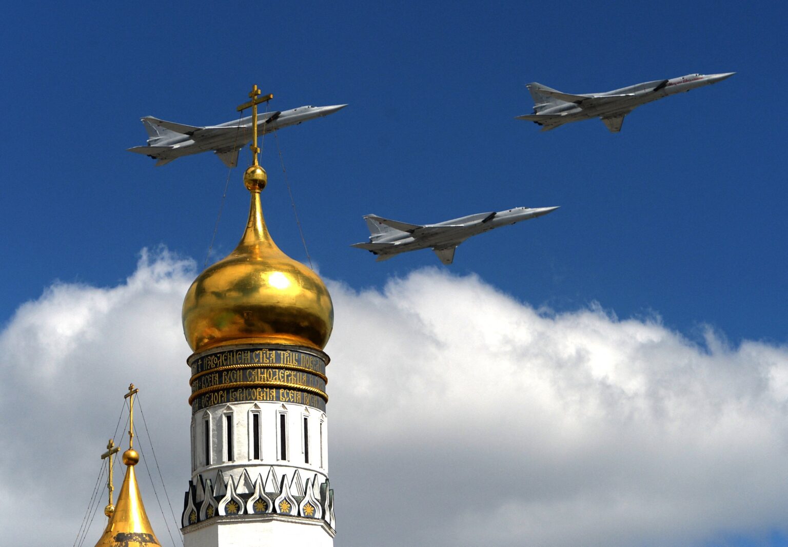 ロシアの核爆撃機がシベリアで墜落