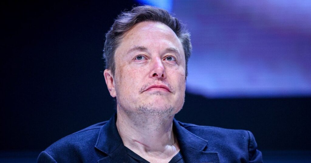 イーロン・マスクは郵便投票を「非常識」と批判したにもかかわらず、記録によれば郵便投票を行った