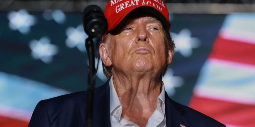 トランプ氏を民主主義に対するファシスト的脅威と呼ぶことは暴力を煽ることではない。それは真実だ。共和党の大統領候補ほど、政治の場に憎悪と暴力を持ち込む行為をした者はいない。