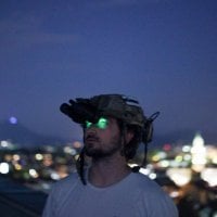 この床の下に開業医を隠しているんですね? この床の下に開業医を隠しているんですね?