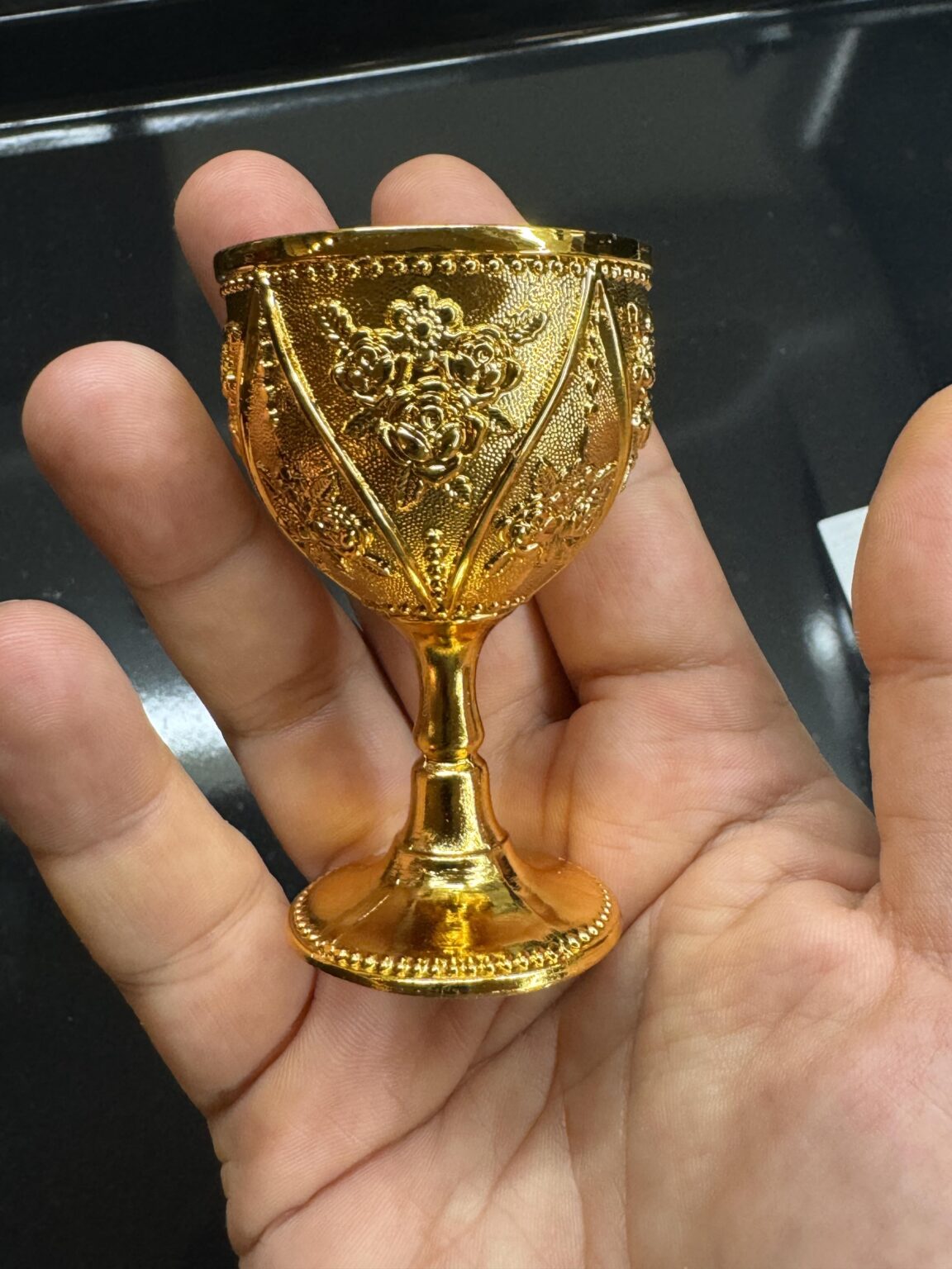 扉の前に聖杯？