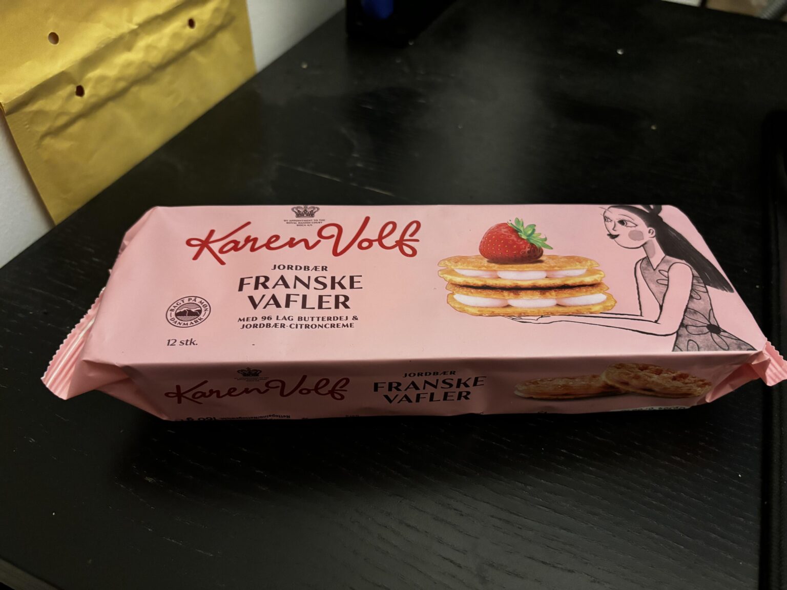 STRAWBERRY Karen Volf French Wafflesは夏以外はどこで買えますか？