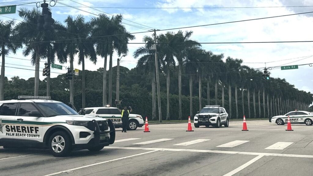 トランプ氏は「無事」、銃所持の人物へ向け発砲とシークレットサービス