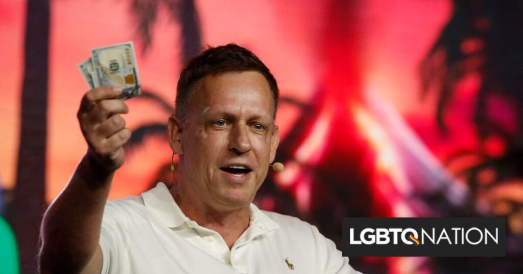JD・ヴァンス、ゲイの億万長者ピーター・ティールに自分とドナルド・トランプの選挙運動への資金提供を懇願