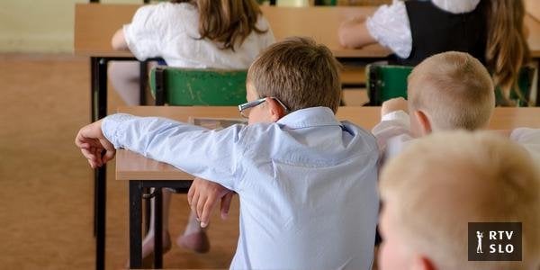 才能のある生徒: 教師の善意に任せる