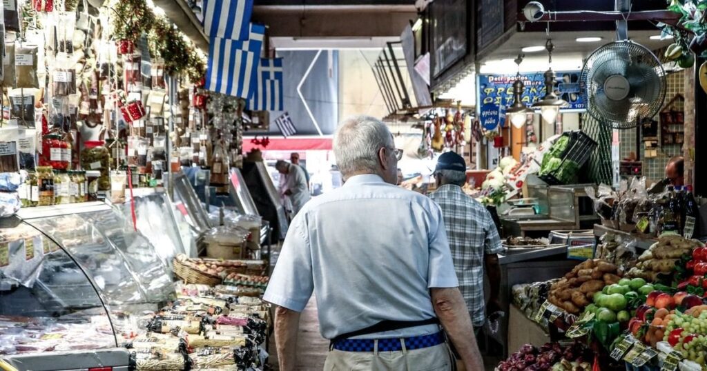 ギリシャの平均給与は 1,500 ユーロを目指します。それで十分ですか?ヨーロッパとの比較 |ハフポスト ギリシャ経済