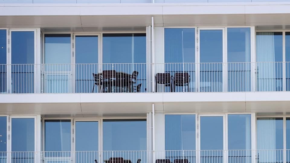 気候モニター: 現代の建物は、温暖な気候に対して断熱が良すぎる