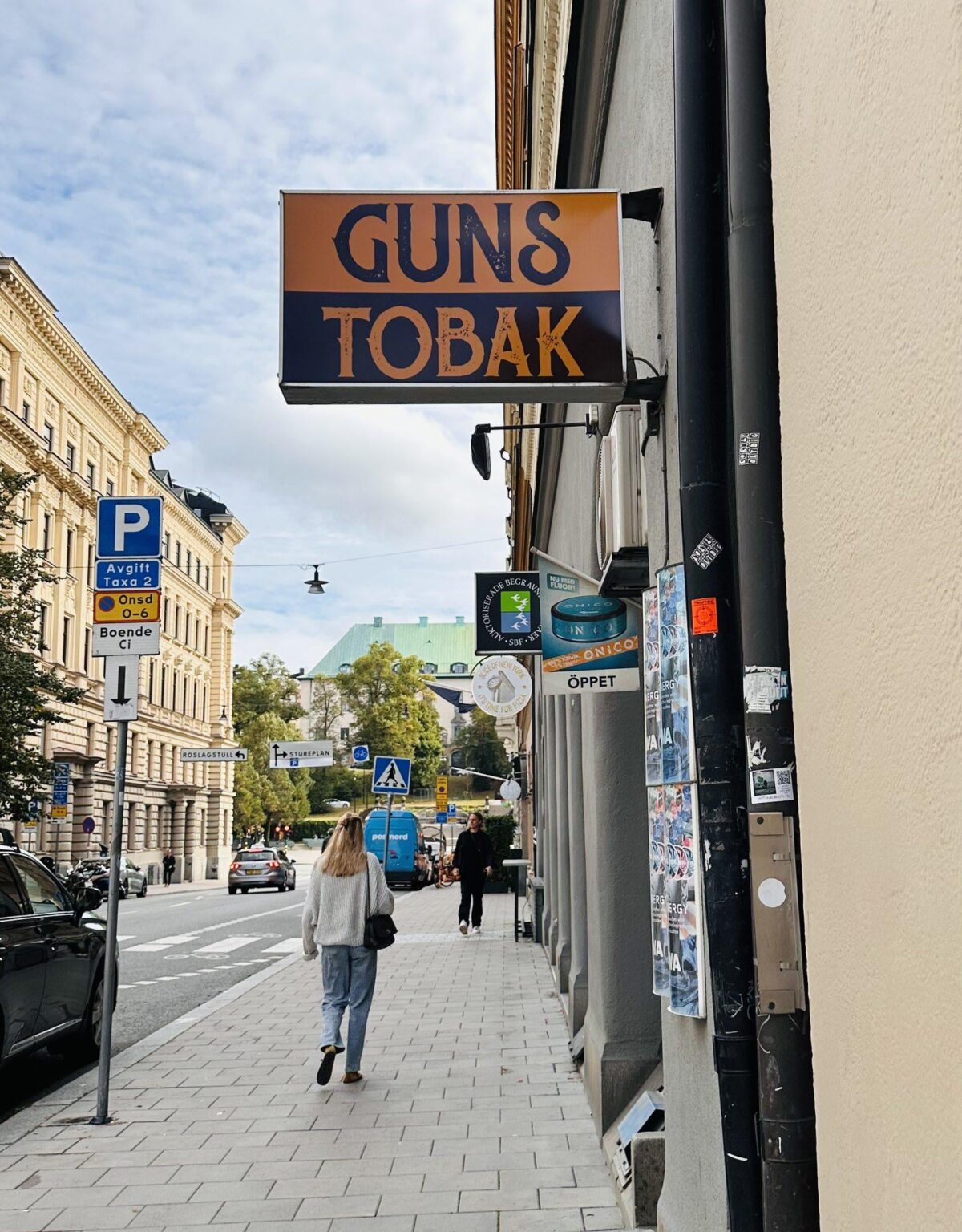 失望したアメリカ人がこの店から出てくる人がたくさんいる