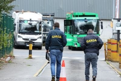 ガルダイが大規模調査を開始、ダブリンのリサイクルセンターで男性の遺体発見