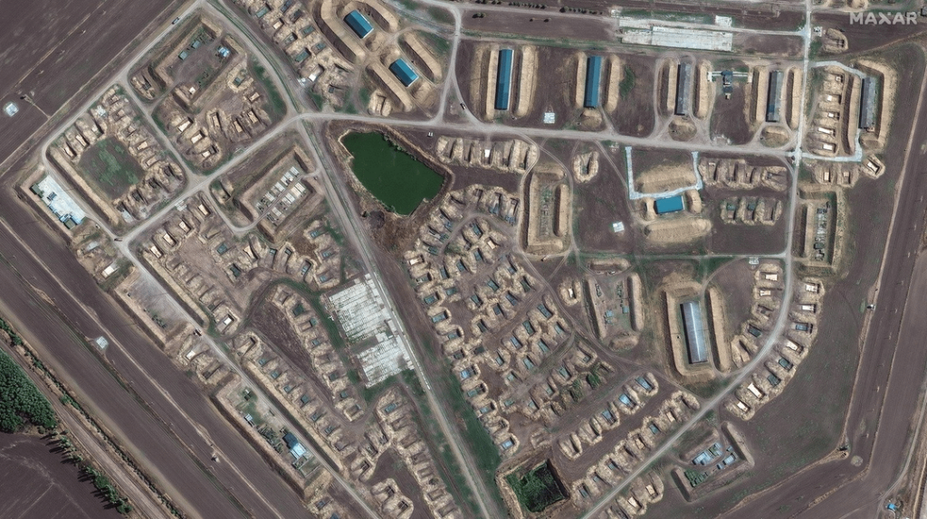 クラスノダール地方のチホレツク近郊の弾薬庫からの写真（45°53'14"N 40°02'19"E）