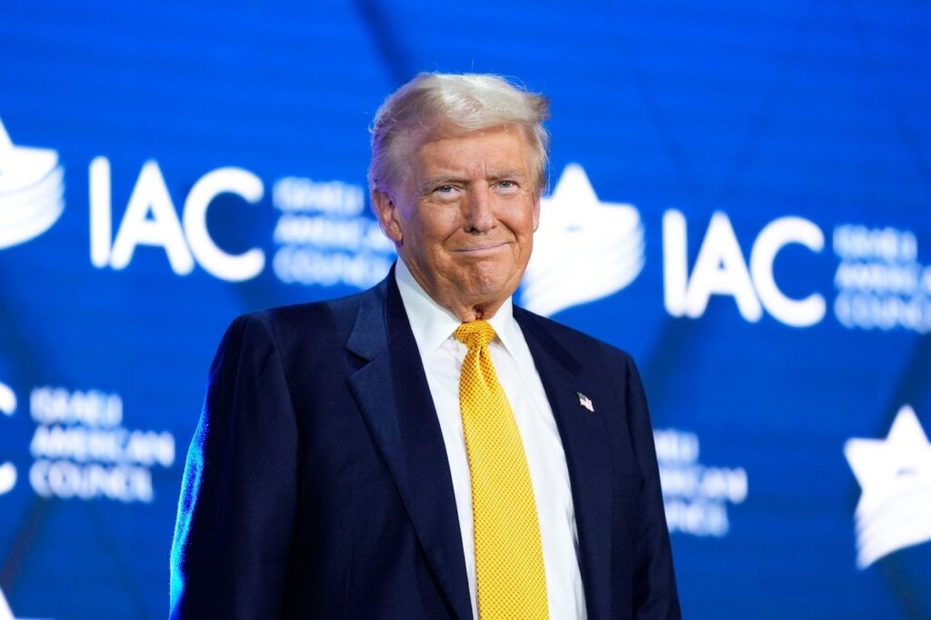 トランプ大統領は別の暴言で、海外駐留米軍を投獄すると脅迫