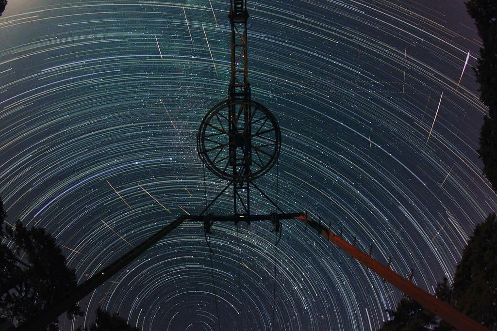 ペルセウス座流星群を撮影するためにトロードス島で夜を過ごした