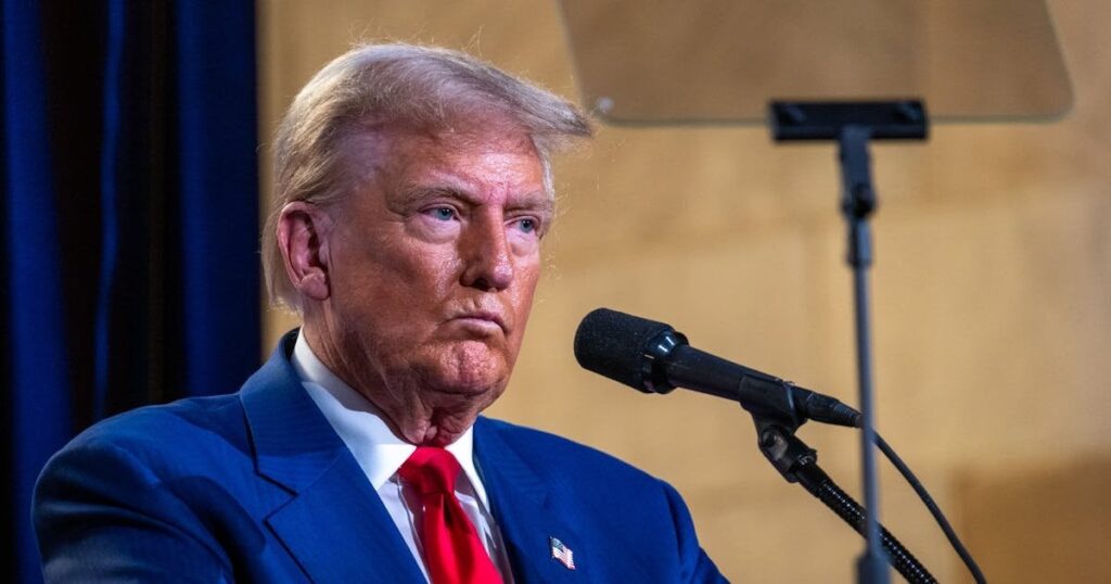 プロジェクト2025のリーダーが、非難のインタビューでトランプとの深いつながりを告白