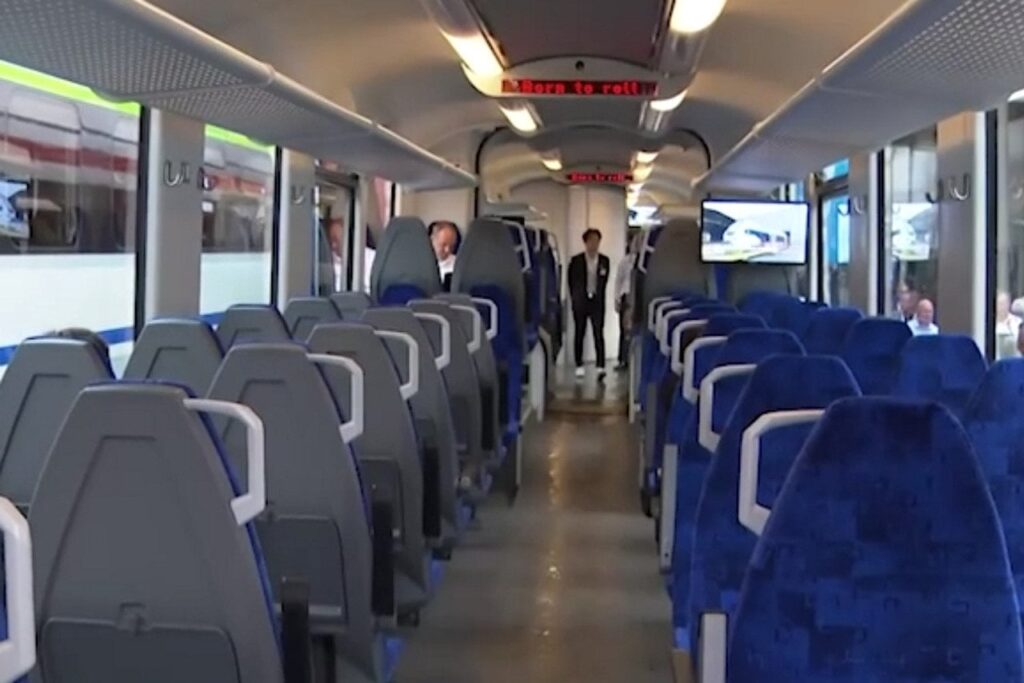 時速120kmで走る電車が線路に到着します！ザグレブからスプリトまでどれくらい時間がかかるかが明らかになりました