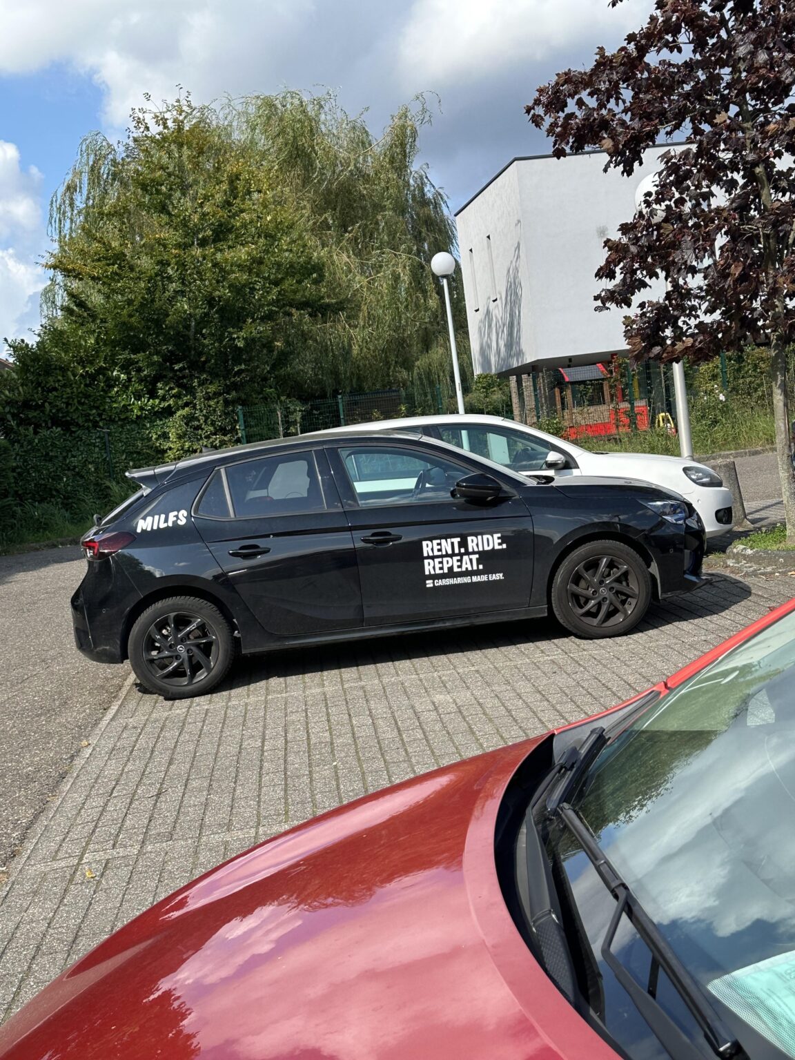 ブリュッセルの駐車場で見たもの...
