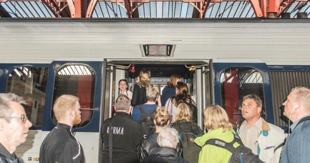 オーフスへ向かう電車の豚が教えてくれたこと |ウィークエンドビセンでのコメント